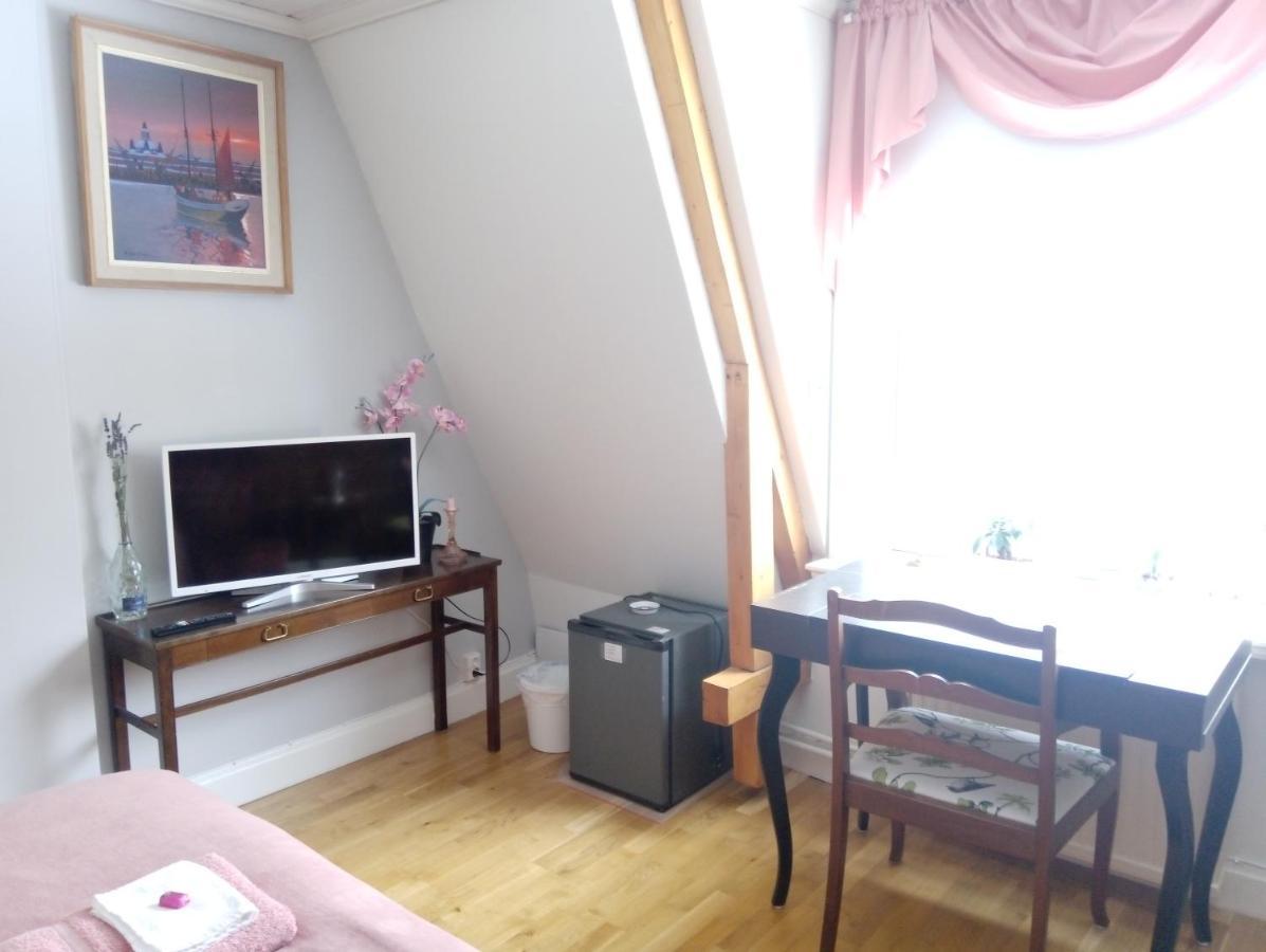 B&B Lilla Lotten Östersund Dış mekan fotoğraf
